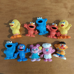 (10) Sesame Street Figures Hard Plastic Elmo Ernie Cookie Monster Big Bird ++