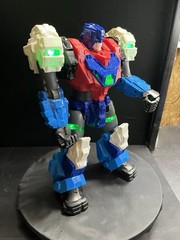 Adventure Force Cybomech Battle Robot 12″ Action Figure with lights & sounds