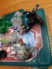 Bakugan Lot Of 8 Battle Brawlers Plus Carry Case Snapzoid Hylash Trap More!