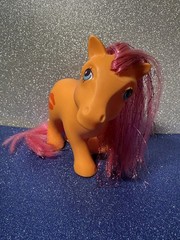 My Little Pony – Candy Kisses – G1 – 1984 – tail not centered RARE mold!