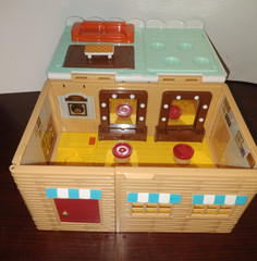 TOYTRON Welcome to Bread Barbershop, Talking & Singing Dollhouse (Used)