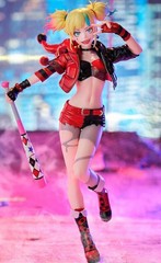 Kaiyodo Harley Quinn Suicide Squad ISEKAI Ver. 1/7 Scale Figure With Bonus Parts