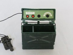 Hasbro GI JOE 1960’s Action Soldier GREEN TEAM FIELD MORSE CODE RADIO PACK (EX)