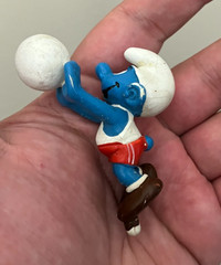 Kermit The Frog The Muppets Vintage (1986) Pvc Toy, and 2 Smurfs