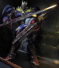 New ThreeZero Transformes: The Last Knight Optimus Prime DLX 11.2″ Action Figure