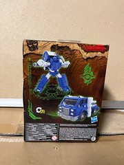 Transformers War For Cybertron Kingdom Autobot Pipes WFC-K32