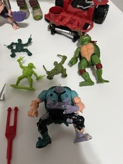 Huge Teenage Mutant Ninja Turtles Lot – 31 Figures & Mixed Accessories