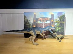 Jurassic World Hammond Collection Battle A Big Rock ALLOSAURUS & TROODON True FX