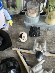 LARGE Star Wars Lot 30 Plus Pieces. Darth Vader, Luke, Hans, Leia Figure action