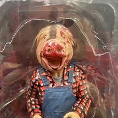 Trick Or Treat Studios – Scream Greats – Motel Hell Farmer Vincent Figure B2