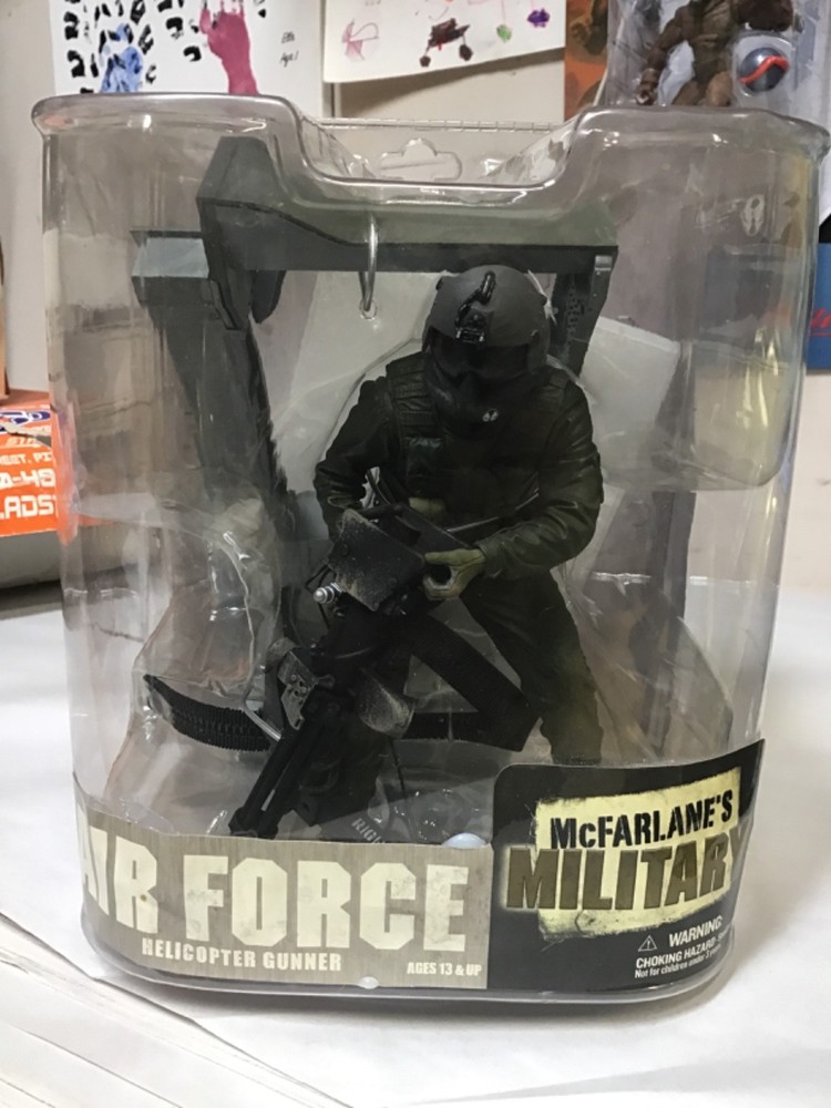 A606 MCFARLANE MILITARY AIR FORCE HELICOPTER GUNNER ACTION FIGURE