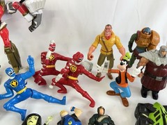 Batman Push Friction Action Figure 8″PLUS 31 Other Random Figures SEE PICS