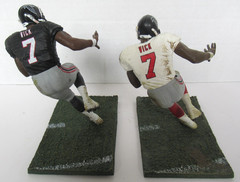 MCFARLANE MICHAEL VICK NFL 4 FALCONS LOOSE ROOKIE VARIANT & REGULAR FIGURE LOT