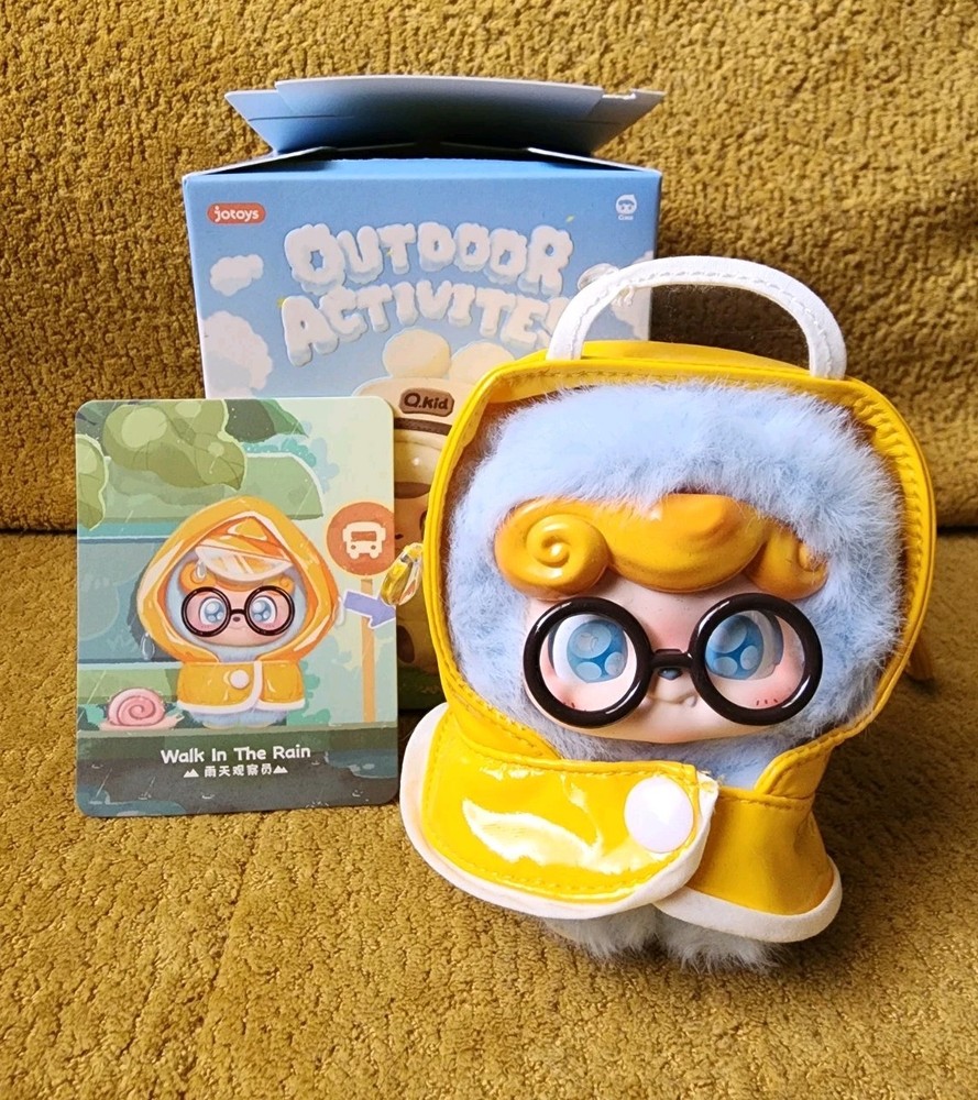 Jotoys Q.Kid Outdoor Activities Series Plush Pendant Toy – Walk In The Rain