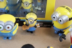 Universal Studios Park Exclusive Play Set 5 Figurines New + Lot of 14 Minions