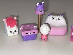 LOT/15 Shopkins Petkins Dreamy Bear Welcome Slumber Bear Party Decorator’s Pack