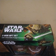 Star Wars 2 Mug Gift Set: Boba Fett, & Han Solo w/ Lando, Yoda on Cocoa Mix Box