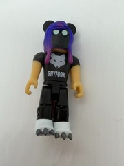 Roblox Mini Figures Lot of 20 w/multiple accessories