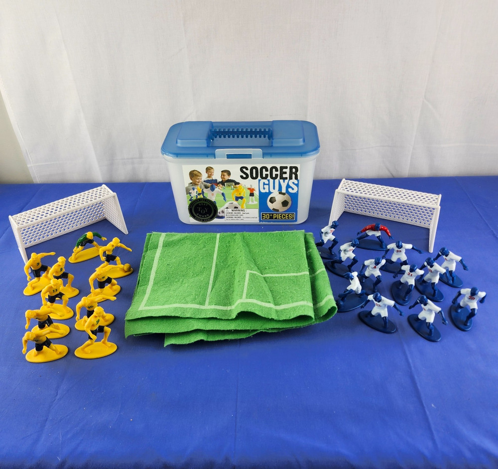 2005 Kaskey Kids Soccer Guys Blue & Yellow with Goals Field Players See Desc.
