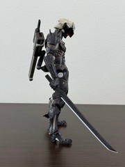 KAIYODO Revoltech Yamaguchi METAL GEAR RISING REVENGEANCE RAIDEN No.140 Figure