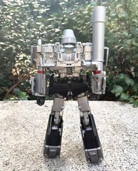 Masterpiece MP36 Megatron Decepticons Toy Figure New in Box