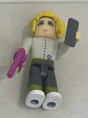 ROBL0X STYLZ SALON: VIP STYLIST Celebrity Series 3 Figure COMPLETE comb NO CODE