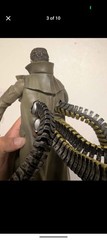 2004 Toybiz Spider-Man 2 Movie Doc Ock 12″ Action Figure Missing Prongs On Claws