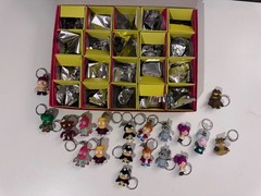 Futurama Zipper Pull / Keychain Full Set Of 12 by Kidrobot plus extra. 19 total