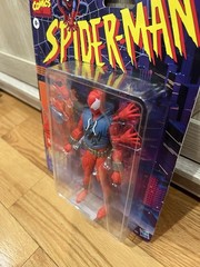 SCARLET SPIDER Hasbro 2024 Marvel Legends Spider-Man Retro Card 6″ Figure MOC