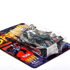 Hasbro Marvel Legends Venom Retro Spiderman 6″ Action Figure *Dented Packaging*