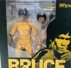 Bandai SHFiguarts Bruce Lee Yellow Track Suit Figure