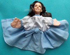 1987 WIZARD of OZ 10″ Hamilton doll — JUDY GARLAND AS DOROTHY — HAND PUPPET tt