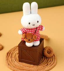 💡 Vipo x Miffy Traveling Series Plush One Random Blind Box