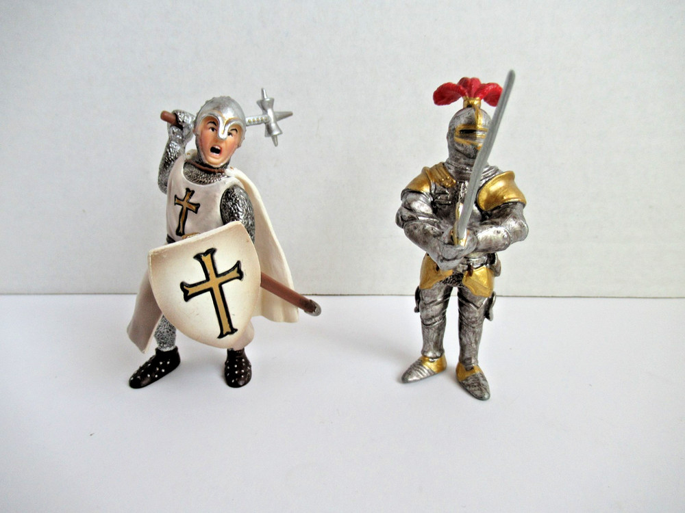 Schleich Ritter World of Knights Cross Solder Sword & White Crusader WAR HAMMER