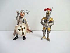 Schleich Ritter World of Knights Cross Solder Sword & White Crusader WAR HAMMER