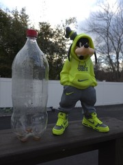 Goofy Street Style Cartoon Figure – Urban Vibes 3D Collectible (13.5 in)