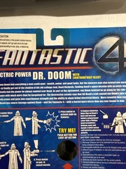 ToyBiz Fantastic Four Dr. Doom Electric Power Action Figure Light Up w/ Bolt