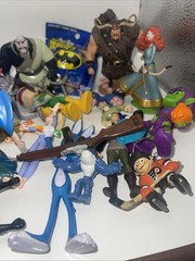Lot of 30 Misc Action Figures Accessories