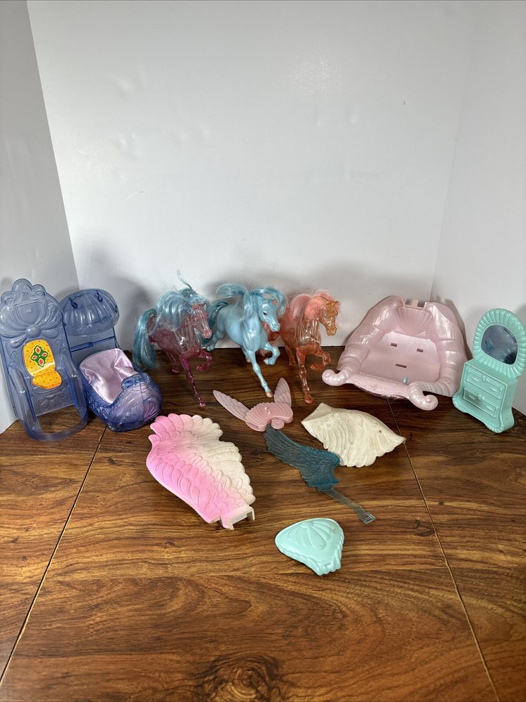 1984 Vintage She Ra Princess of Power Crystal Lot Horses Furniture Wings Vanity