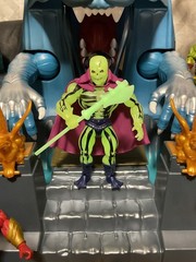 MOTU Origins “CUSTOM Glow in the Dark Halberd only” for Scareglow slightlyscaled