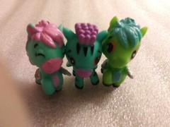 HATCHIMALS-Lot of 42-Collectible Figures-Cute Animals-Colorful RANDOM Figures!!