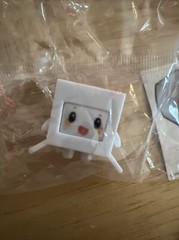 Lankybox Lot Figure, 2 Mircrofigures, 3 Stickers Ghostly Glow Pack Boxy