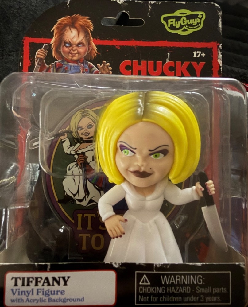 Cultureflys Chucky And Tiffany Vinyl Figures With Acylic Background Collectible