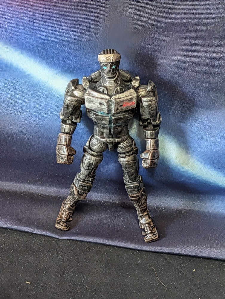 Real Steel Action 5” Figure Atom The Junkyard Bot Robot Jakks Pacific Punching