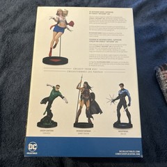 DC Comics Designer Series Stanley Lau Supergirl 15″ Statue LE #1251/5000