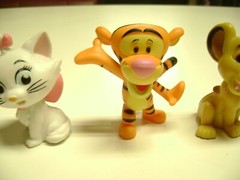 DISNEY PVC Vinyl Figure set of 4, Dumbo, Marie, Tigger, Simba, Toys, Lion King