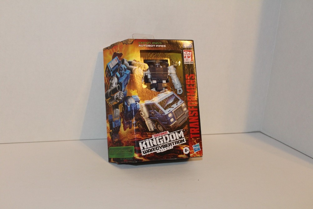 Hasbro Transformers Kingdom War For Cybertron Autobot Pipes New in Box