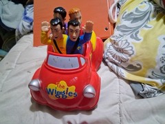Vintage & Rare The Wiggles Big Red Car Hard Plastic and 4 Original Figures 2003