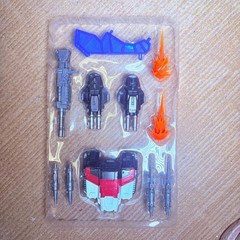 Transformers G1 Jetfire Skyfire V33-06 Transforming 14-INCH Action Figure Toy