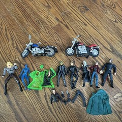 Marvel X-Men movie 6 inch 8 Figures Plus Two Wolverine Bikes/ Accessories